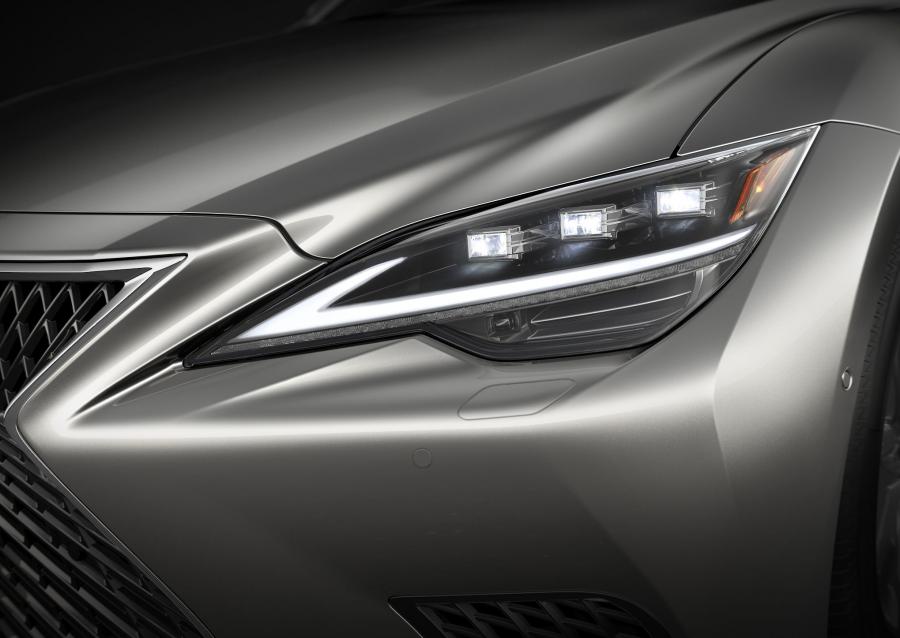 Детали экстерьера Lexus LS500h AWD 2020 года  (WW) (фото 4 из 27)